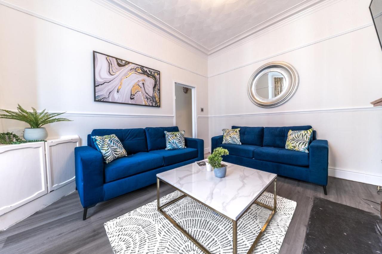 Stylish Luxury Large 4Br Kingbed Apartment Barrow-in-Furness Екстериор снимка